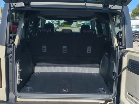 New 2025 Ford Bronco Badlands w/ Sasquatch Package image 13