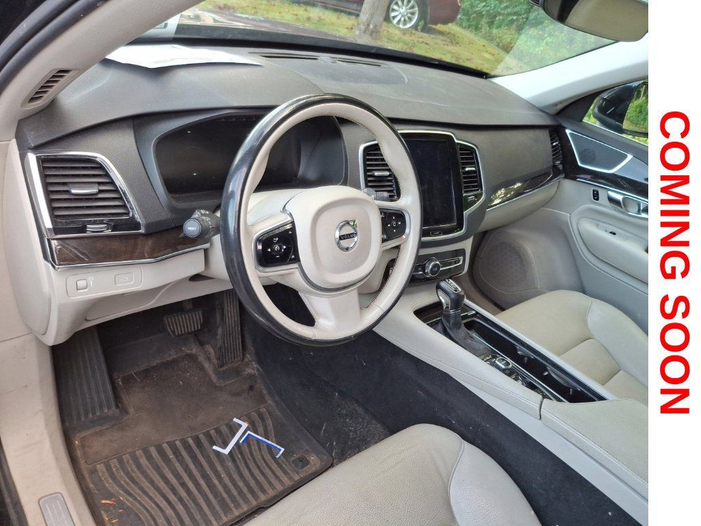 Used 2017 Volvo XC90 T6 Momentum w/ Vision Package AWD/4WD image 12