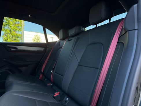 New 2025 Porsche Macan 4S Electric AWD/4WD image 31