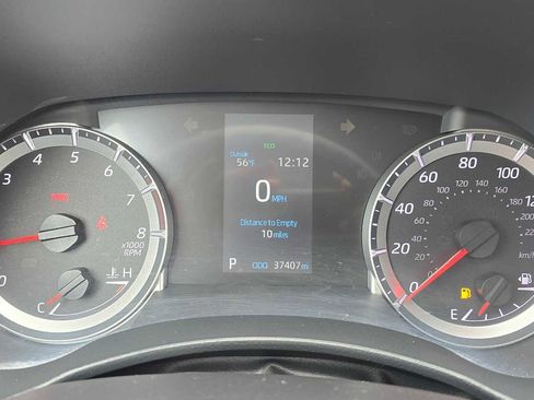 Used 2022 Toyota Highlander L FWD image 30