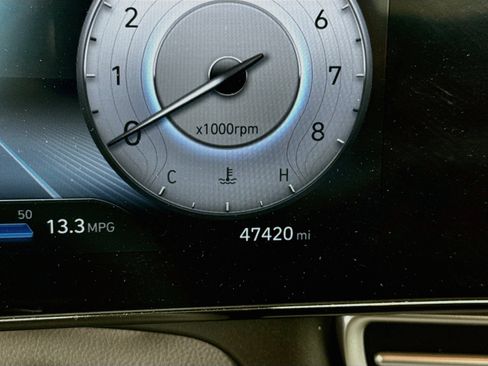 Used 2025 Hyundai Elantra SEL FWD image 19