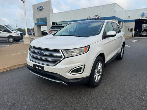 Used 2015 Ford Edge SEL w/ Equipment Group 201A FWD image 3
