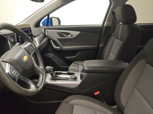 Used 2024 Chevrolet Blazer LT w/ Convenience Package FWD image 17