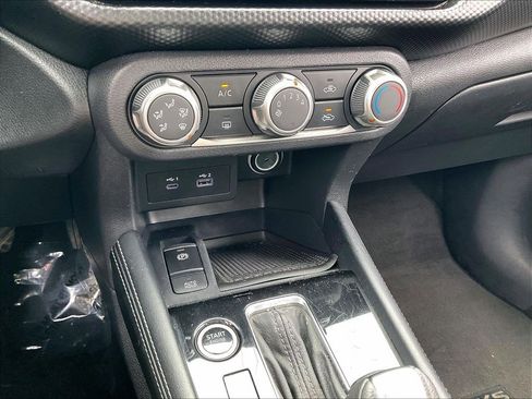 Used 2023 Nissan Kicks SV image 24