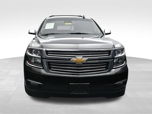 Used 2019 Chevrolet Suburban Premier w/ Premier Plus Edition RWD image 8
