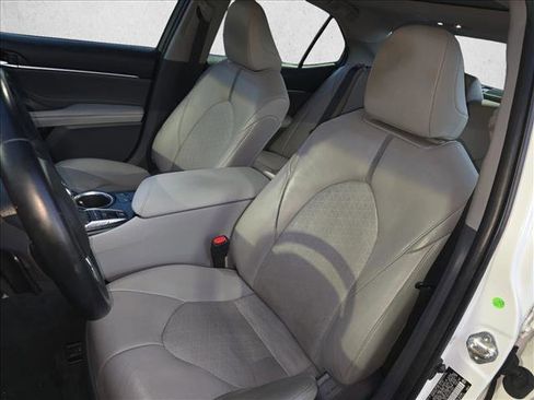 Used 2018 Toyota Camry XSE w/ Driver Assist Package image 15