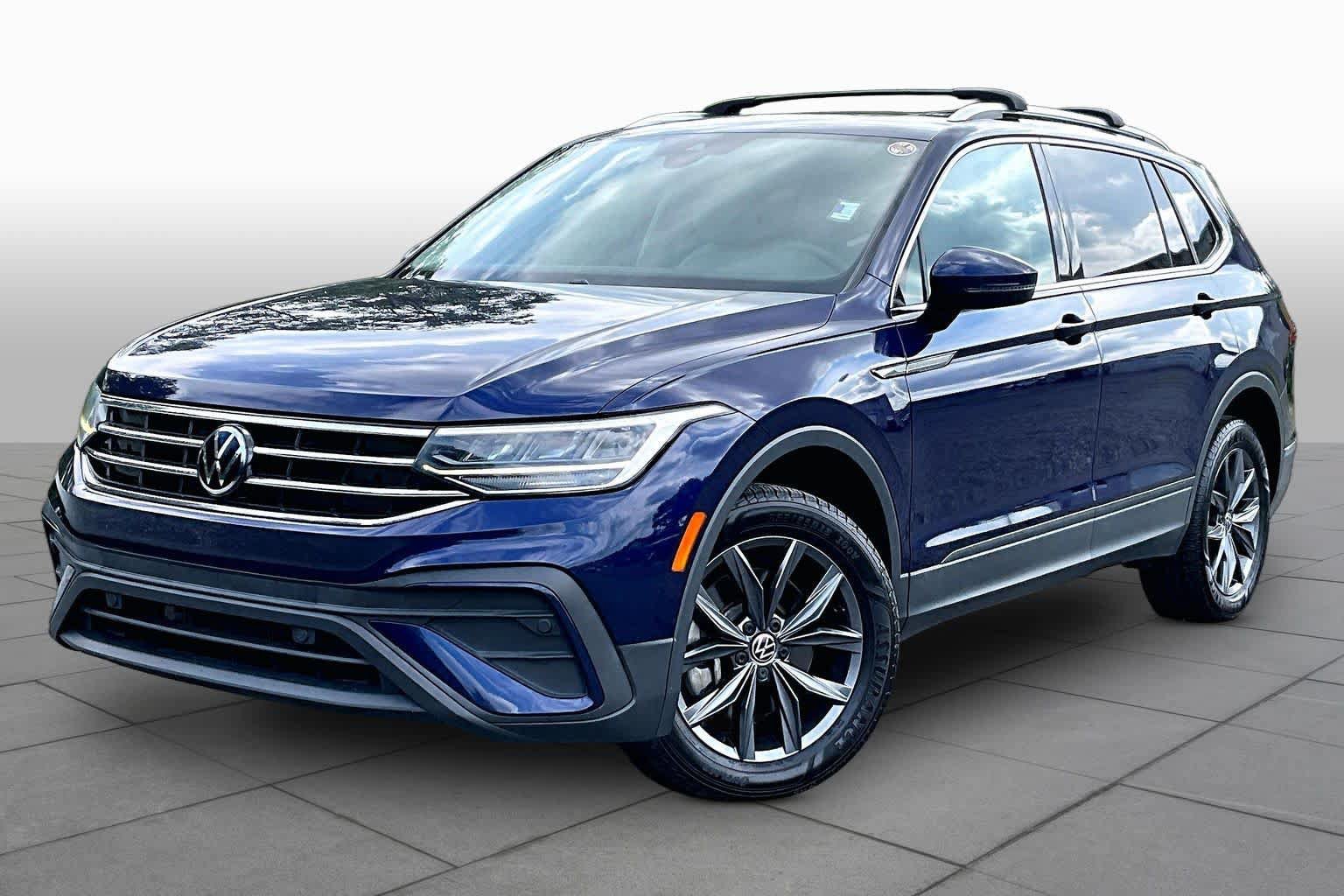 Used 2022 Volkswagen Tiguan SE AWD/4WD image 1