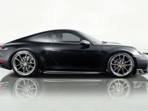 Used 2021 Porsche 911 Carrera image 9