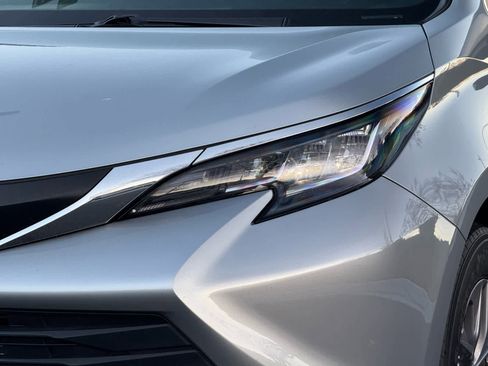 Used 2023 Toyota Sienna XLE image 11