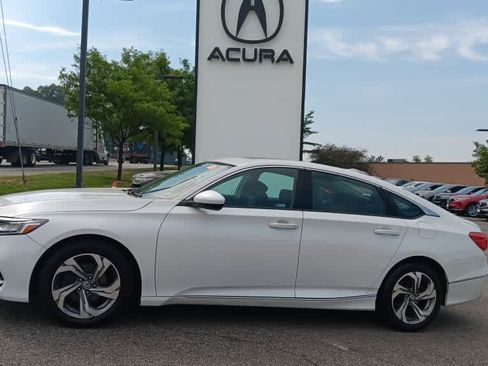 Used 2020 Honda Accord EX image 2