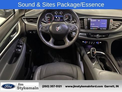 Used 2020 Buick Enclave Essence w/ Sound and Sites Package FWD image 4