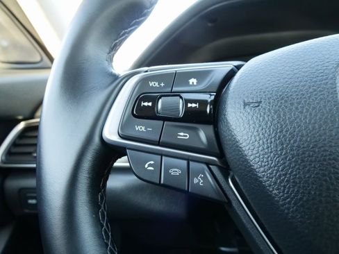 Used 2020 Honda Accord Touring image 21