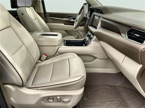 Used 2021 GMC Yukon Denali w/ Denali Premium Package image 31