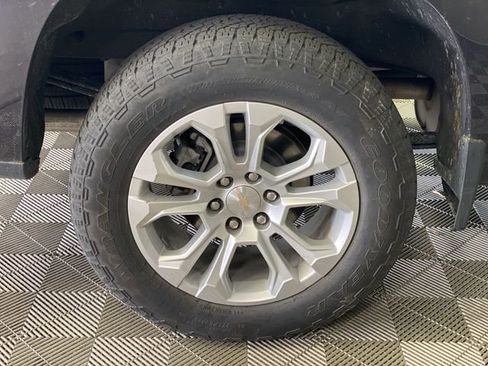 Used 2023 Chevrolet Silverado 1500 LTZ w/ LTZ Premium Package image 18