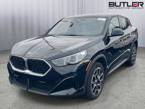 Used 2025 BMW X2 xDrive28i image 3