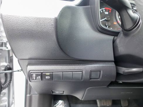 Used 2022 Toyota Corolla LE image 19