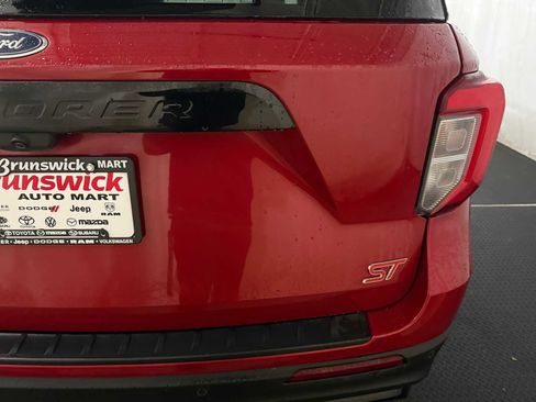 Used 2023 Ford Explorer ST w/ Equipment Group 401A image 18