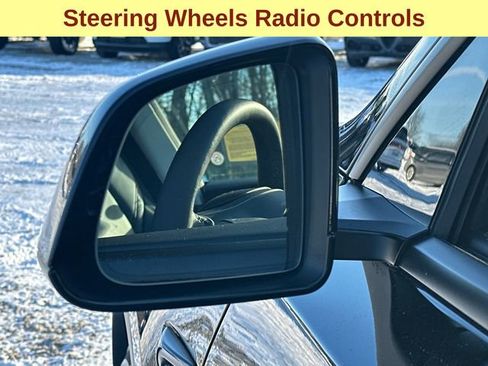 Used 2023 Tesla Model Y Performance image 8