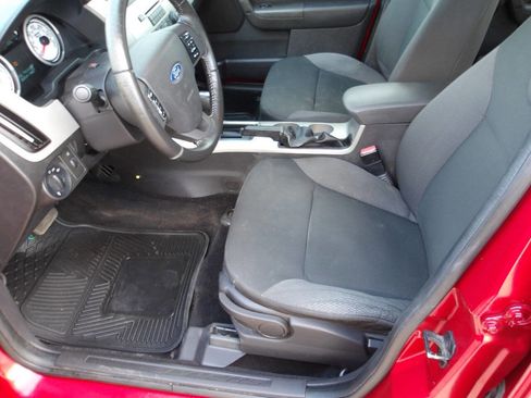 Used 2009 Ford Focus SES FWD image 5