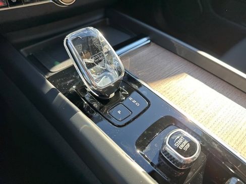 New 2026 Volvo XC60 B5 Plus w/ Protection Package Premier image 14