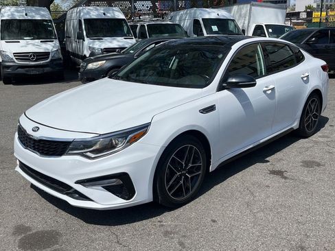 Used 2020 Kia Optima SE FWD image 2