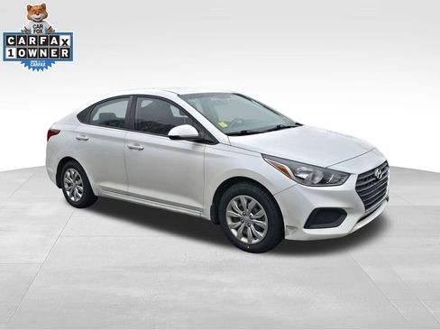 Used 2018 Hyundai Accent SE image 9