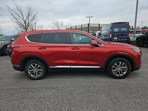 Used 2020 Hyundai Santa Fe SE image 8