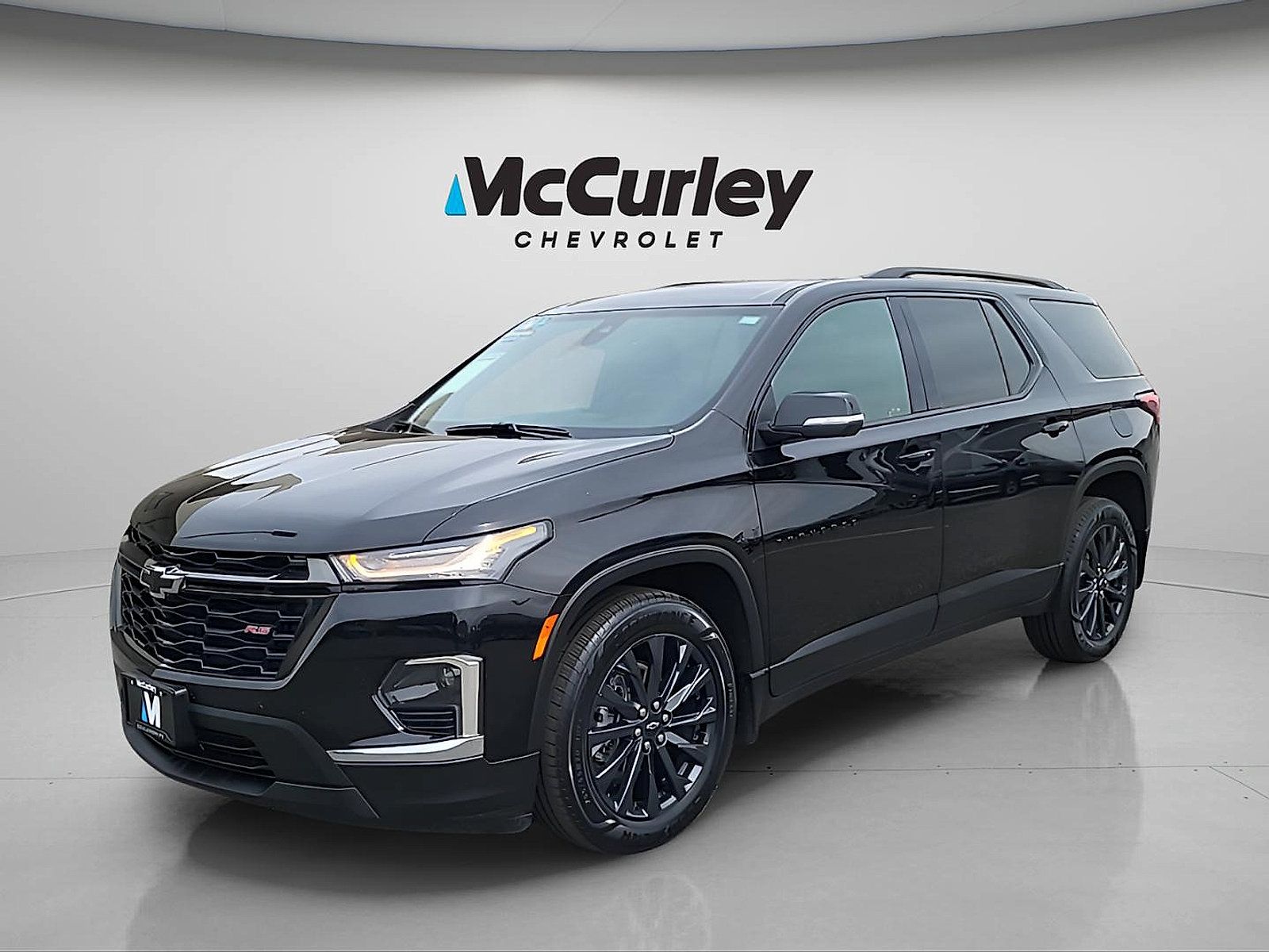 Used 2023 Chevrolet Traverse RS w/ LPO, Floor Liner Package AWD/4WD image 3