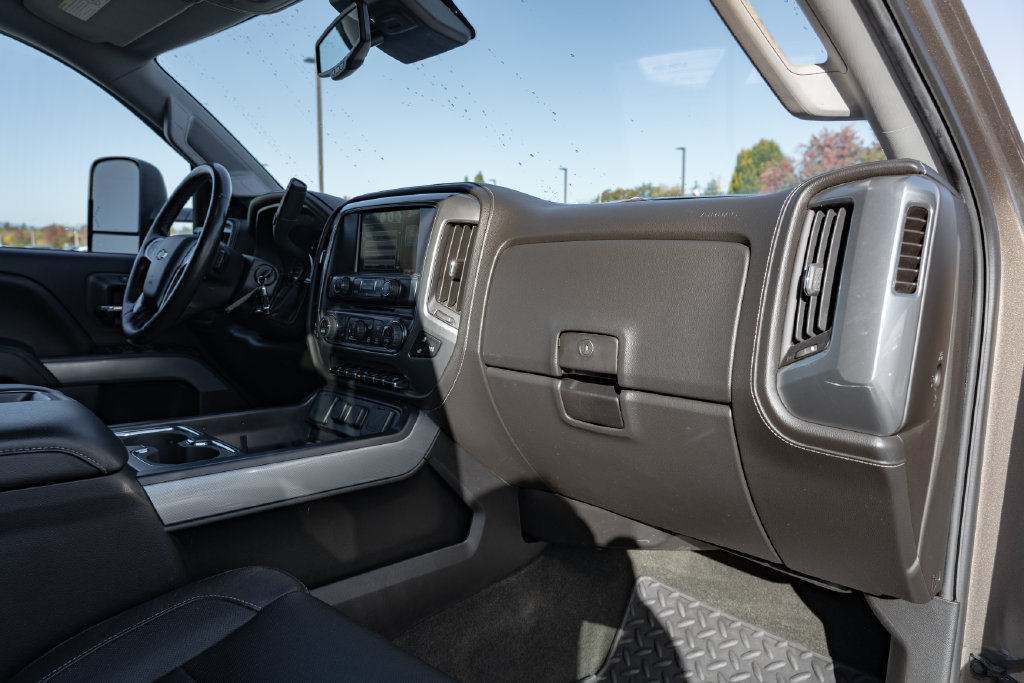 Used 2015 Chevrolet Silverado 2500 LTZ w/ LTZ Plus Package AWD/4WD image 30