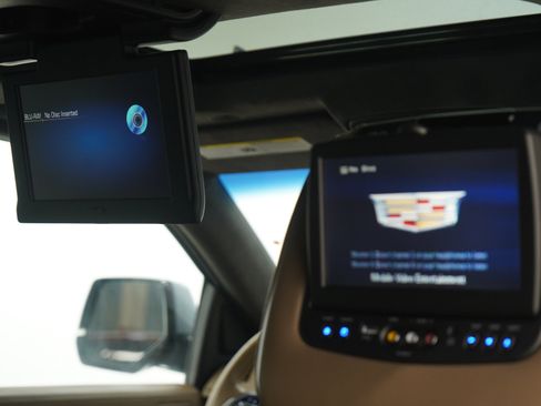 Used 2019 Cadillac Escalade Platinum AWD/4WD image 17