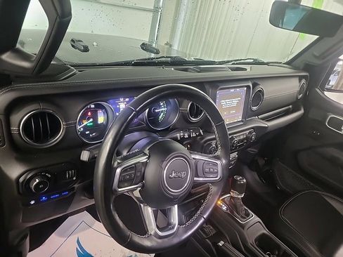 Used 2023 Jeep Wrangler Unlimited Sahara w/ Cold Weather Group image 10