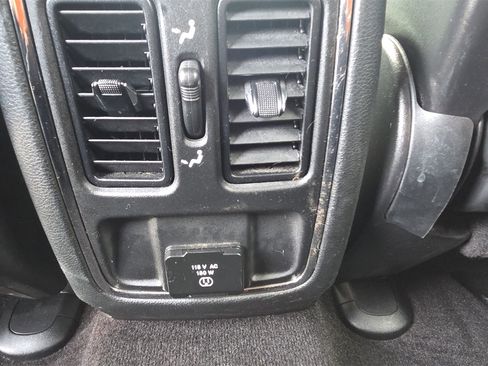 Used 2019 Jeep Grand Cherokee Laredo image 26