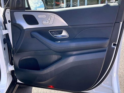 Used 2025 Mercedes-Benz GLE 350 4MATIC image 16