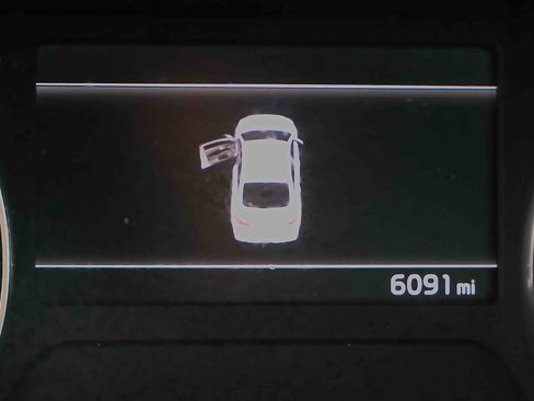 Certified 2023 Kia Forte LXS image 10