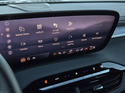 Used 2025 Buick Enclave Sport Touring image 17