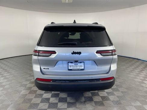 Used 2024 Jeep Grand Cherokee L Altitude AWD/4WD image 14