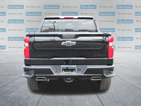 Used 2025 Chevrolet Silverado 1500 Custom Trail Boss w/ Dark Appearance Package AWD/4WD image 12