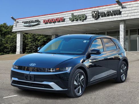 Used 2025 Hyundai Ioniq 5 SEL image 2