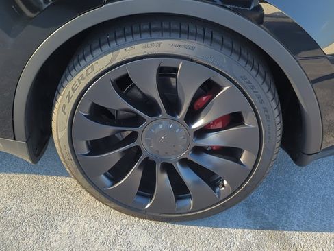 Used 2022 Tesla Model Y Performance AWD/4WD image 7