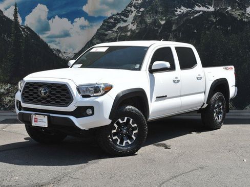 Certified 2022 Toyota Tacoma TRD Off-Road w/ Technology Package AWD/4WD image 6