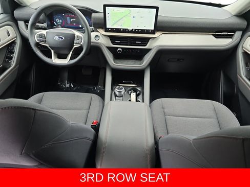 Used 2025 Ford Explorer Active RWD image 9
