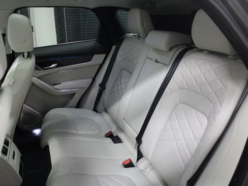 Used 2023 Jaguar F-PACE S image 39