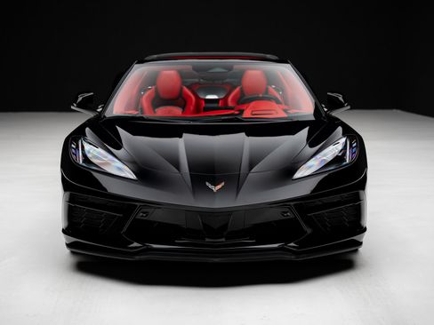 Used 2024 Chevrolet Corvette Stingray Premium Cpe w/ Z51 Performance Package RWD image 9
