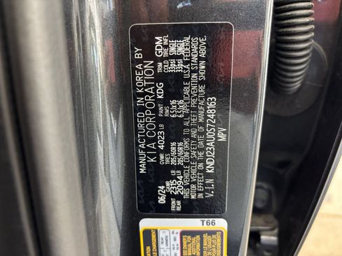 Used 2025 Kia Soul LX w/ LX Technology Package FWD image 29