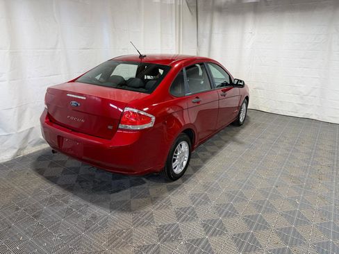 Used 2010 Ford Focus SE image 6