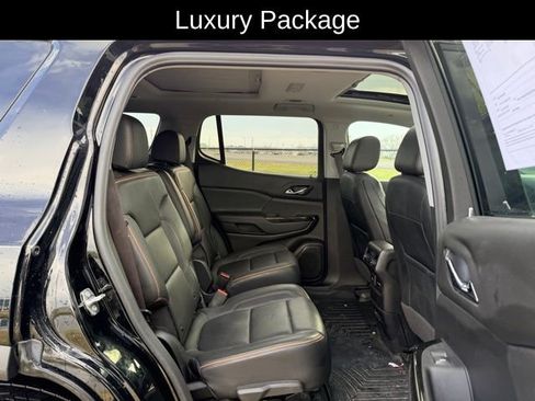 Used 2021 GMC Acadia AT4 w/ Technology Package image 10