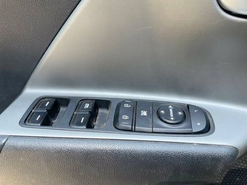 Used 2020 Kia Niro LX FWD image 10