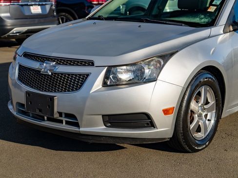 Used 2014 Chevrolet Cruze LT image 6