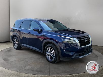 Used 2025 Nissan Pathfinder SL