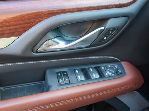 Used 2023 GMC Yukon XL Denali Ultimate image 25